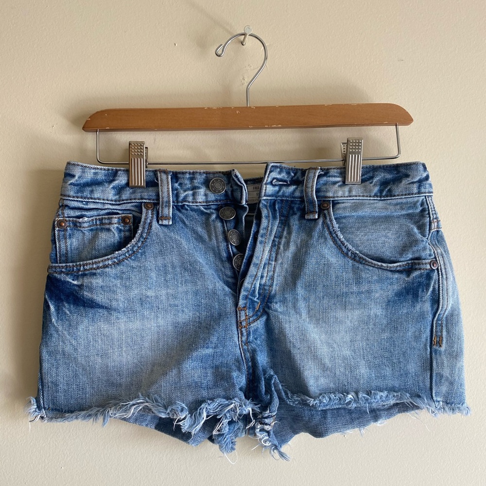 Free people Jean shorts (low rise)